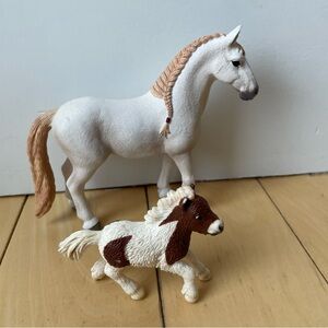Schleich White and Brown Horse Figurine Set